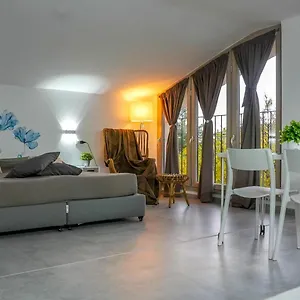 https://afrodite-loft-appartamento-eros.hotelinveneto.com